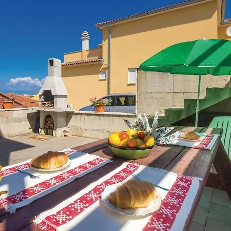 Appartamento With Sea View 259 Omišalj